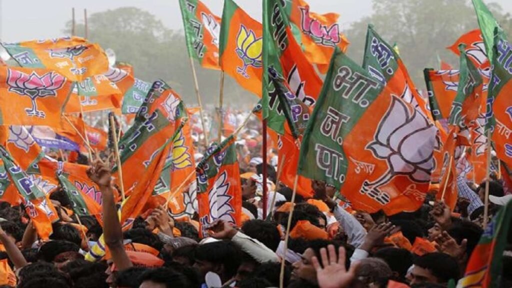 भाजपा ने दूसरी लिस्ट जारी कर ब्लॉक प्रमुख और जिला पंचायत अध्यक्ष प्रत्याशियों की घोषणा की। भिकियासैण और द्वाराहाट से इन्हे मिला है टिकट।