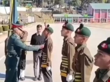 रानीखेत के सोमनाथ ग्राउंड में हुआ कसम परेड का आयोजन, 603 अग्निवीर सैनिक बने देश के भारतीय सेना का हिस्सा। समारोह में शामिल परिजनों का सीना गर्व से चौड़ा हुआ।