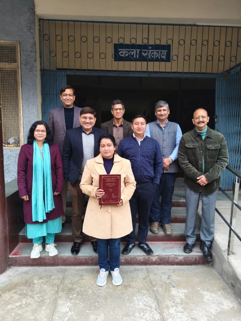 रानीखेत महाविद्यालय की मेधावी शोध छात्रा कुमारी सोनिया ने पीएचडी फाइनल में मिली सफलता।