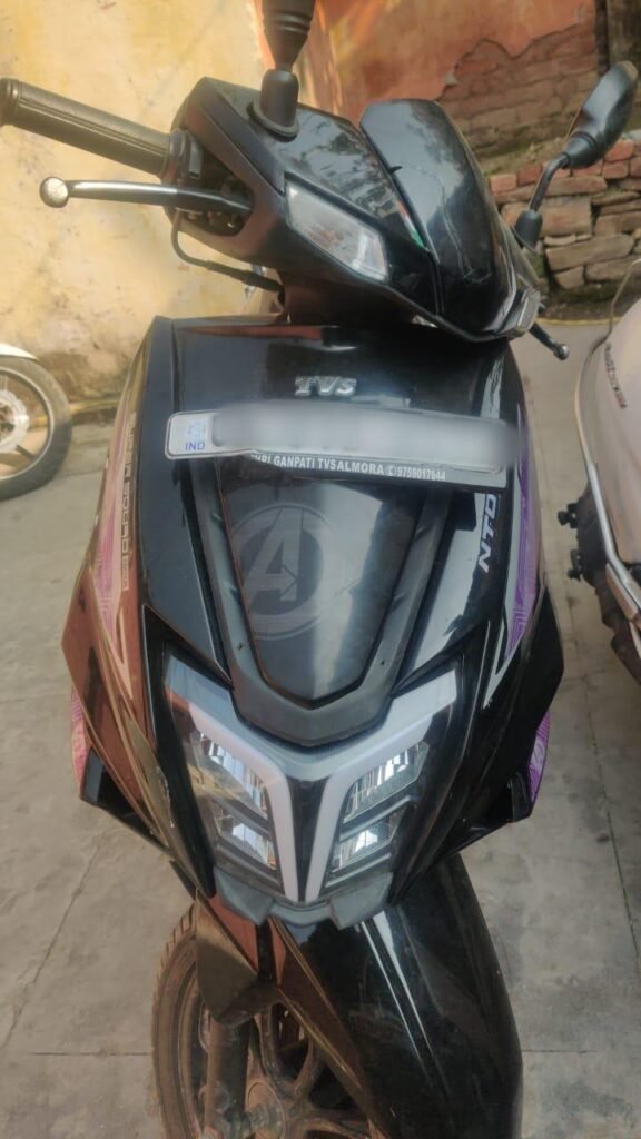 नाबालिग के हाथों में स्कूटी देना पड़ा वाहन स्वामी को भारी, वाहन सीज 40 हजार का कटा चालान