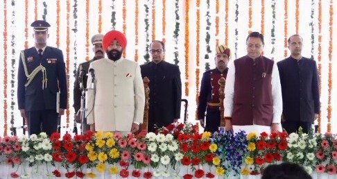 पुष्कर धामी सरकार में नए मंत्रियों की हुई एंट्री, इन पांच विधायकों ने ली मंत्री पद की शपथ।