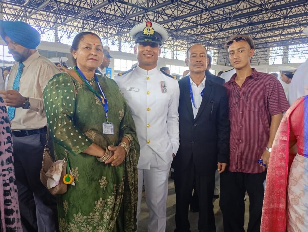 देघाट के दीपक राणा बने भारतीय सेना में लेफ्टिनेंट, क्षेत्र वासियों ने जताई प्रसन्नता, जनप्रतिनिधियों ने दी बधाई।