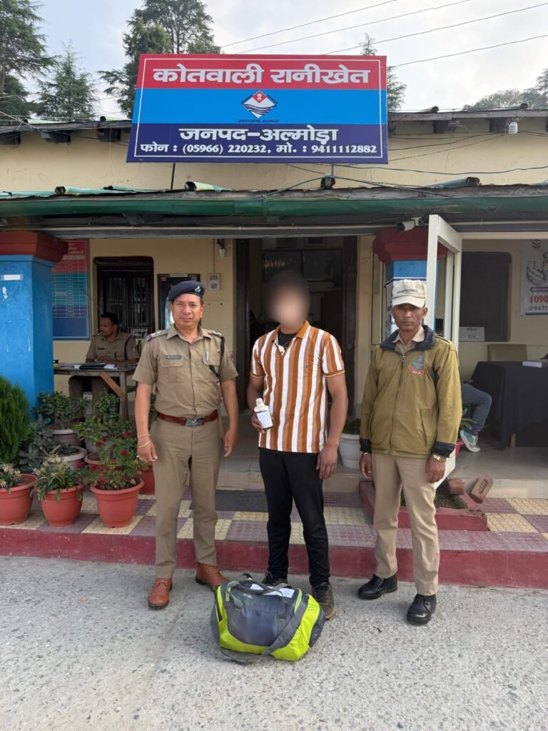 कोतवाली रानीखेत पुलिस ने युवक को अवैध शराब के साथ गिरफ्तार किया।