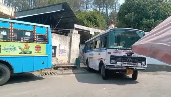 रोडवेज बसों का वन वे नियम यात्रियों के लिए बड़ी परेशानी, रोडवेज डिपो के घाटे में जाने की भी संभावना।