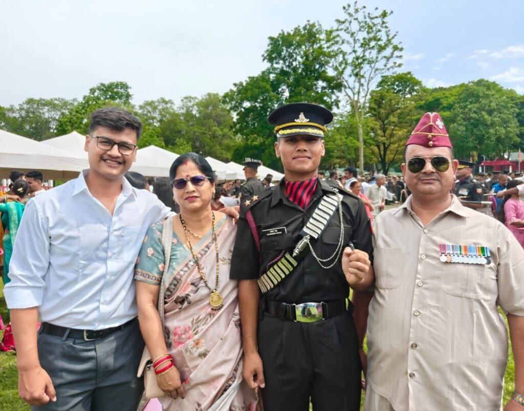 देघाट के गजेंद्र बंगारी बने भारतीय सेना में लेफ्टिनेंट, जनपत्रिनिधियों ने दी बधाई, इलाके में खुशी और गर्व की लहर।