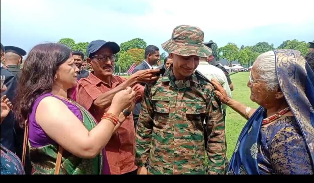 आर्मी पब्लिक स्कूल रानीखेत के पूर्व छात्र शिशिर जोशी भारतीय सेना में अधिकारी बने।