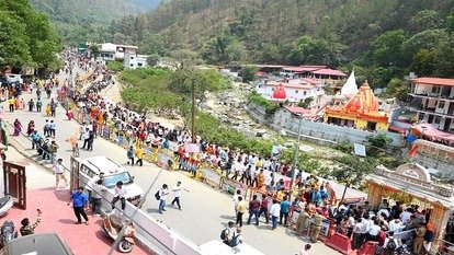 कैंची धाम स्थापना दिवस के लिए प्रशासन ने जारी किया ट्रैफिक प्लान, किराया और डायवर्सन।