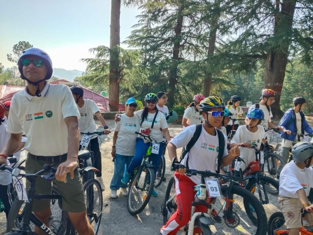 रानीखेत में विश्व साइकिलिंग दिवस पर फिटनेस रैली, 41 साइकिल सवारों ने लिया हिस्सा