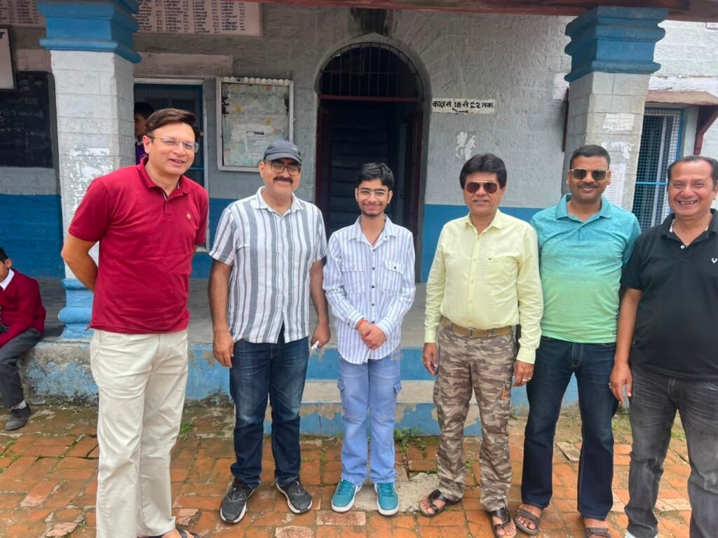 रानीखेत मिशन इंटर कॉलेज के छात्र गौरव का IIT खड़गपुर में चयन, विद्यालय परिवार ने जताई ख़ुशी।