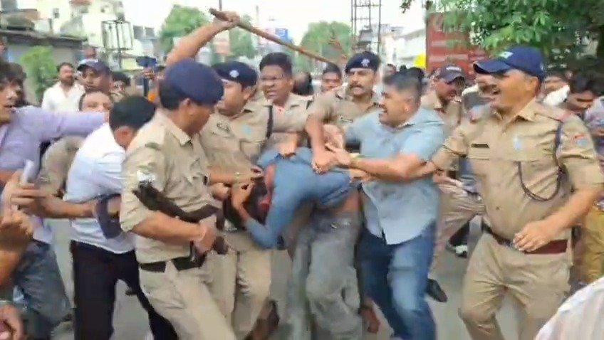 रुद्रपुर गैंगरैप के तीनो आरोपी पकडे गए, अदालत ले जाते समय लोगों ने की धुनाई।