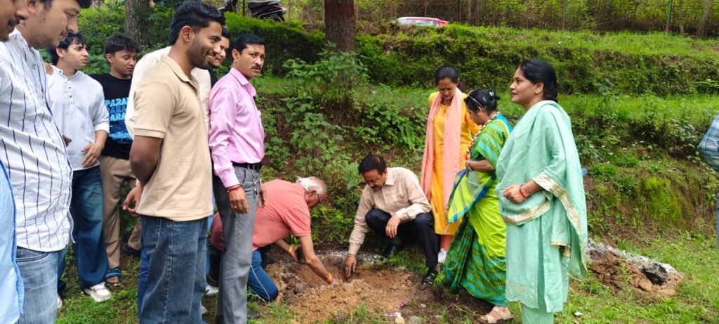पूर्व विधायक करन माहरा के जन्मदिन पर वृक्षारोपण एवं स्वच्छता अभियान का हुआ आयोजन, माहरा ने श्रीमद्भागवत पुराण कथा ज्ञान यज्ञ में किया प्रसाद वितरण।