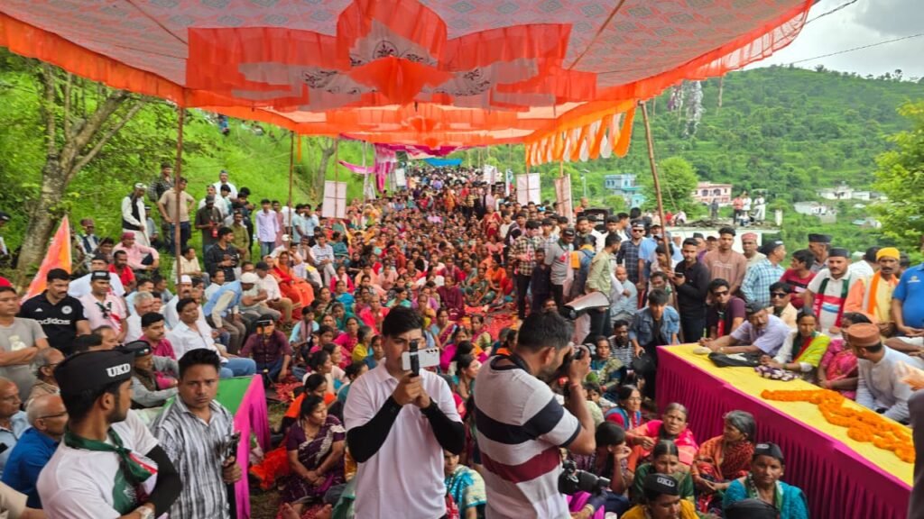 सल्ट में यूकेडी की रैली में आशीष नेगी ने ‘जल, जंगल और जमीन’ के संरक्षण का संकल्प दोहराया, सल्ट विधायक के विवादित वीडियो पर भी चेतावनी।