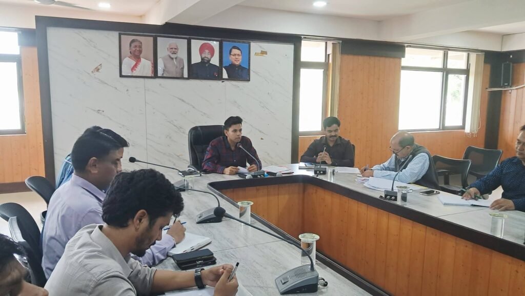 हर घर तिरंगा अभियान 9 से, 15 अगस्त की तैयारियां तेज, जिलाधिकारी अल्मोड़ा बोले : तहसील से पंचायत तक गरिमापूर्ण होंगे स्वतंत्रता दिवस समारोह।